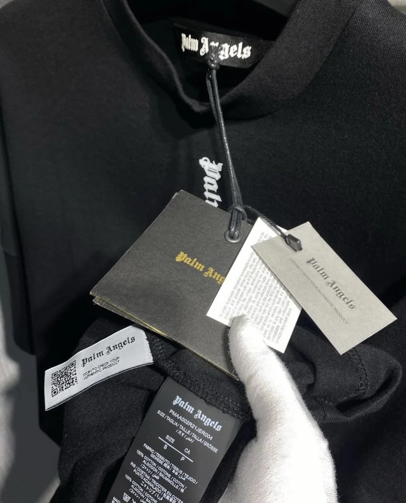 

HIGHT QUALITY T-SHIRT