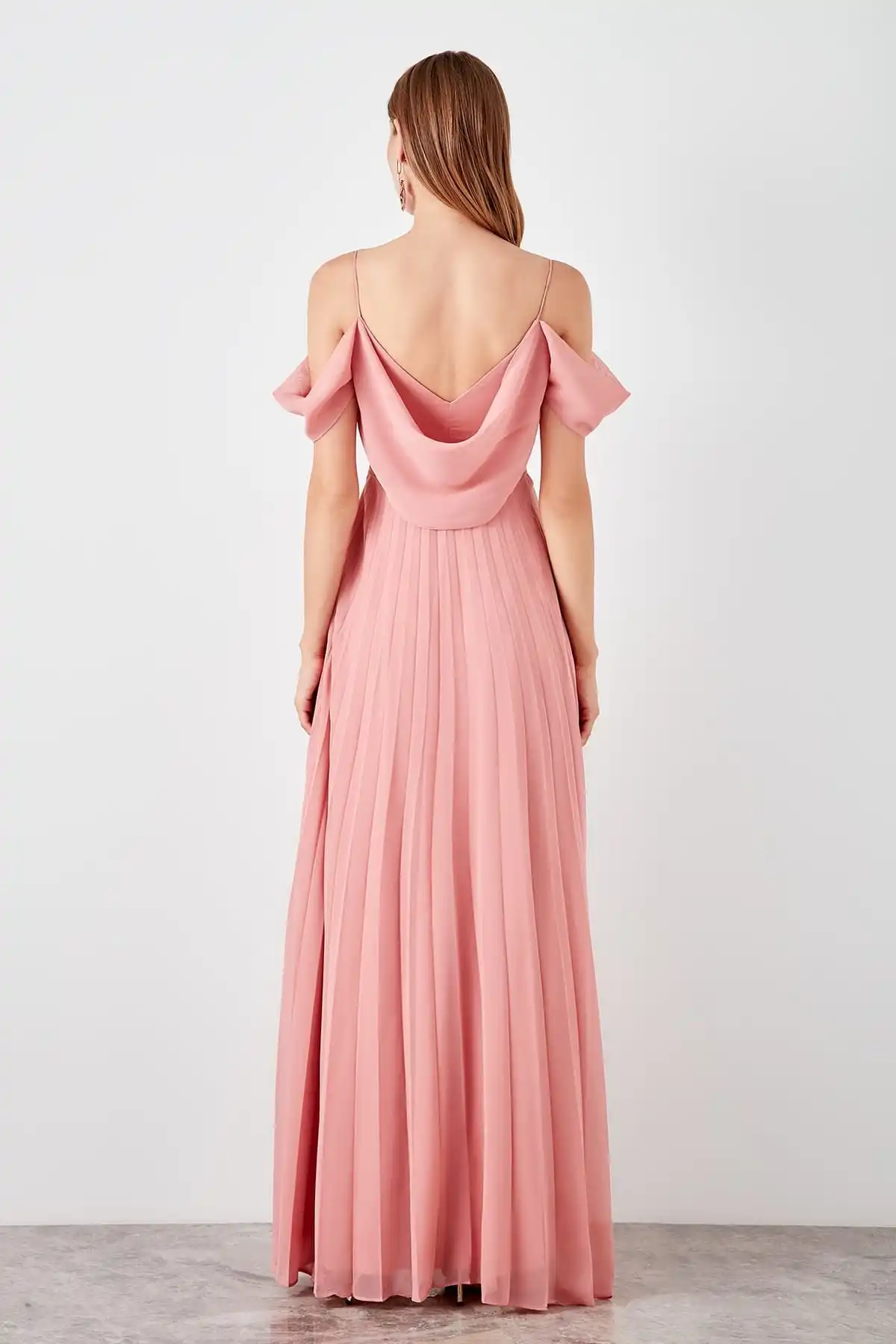 Trendyol Piliseli вечернее платье TPRSS19BB0426