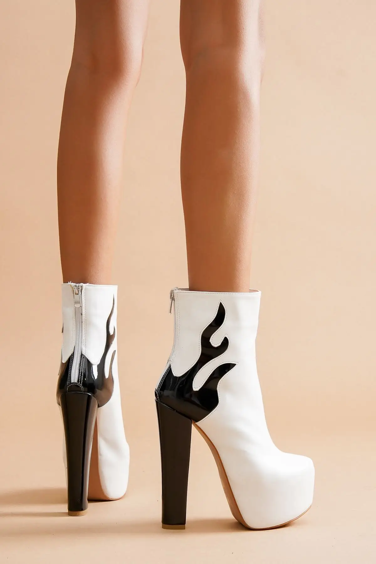 

Kaizer 2 Different Color Flamed High-Heeled Women 'S Boots New Season design women's high-heeled women's boots