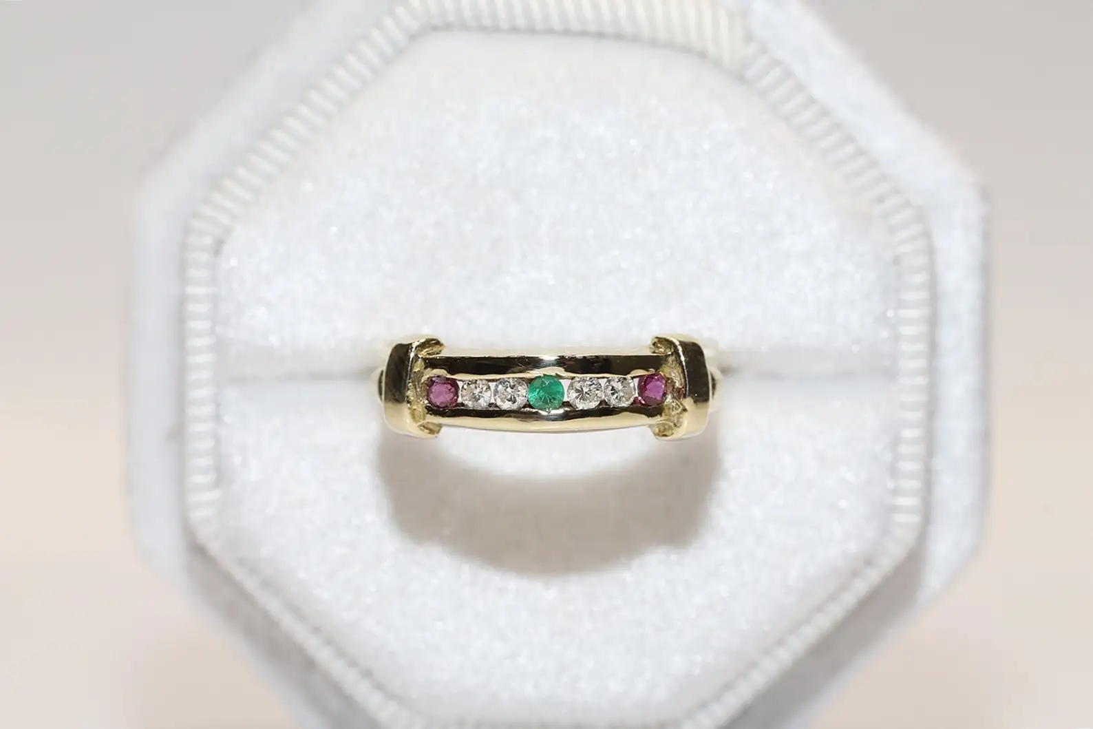 

Perfect Old Vintage 14k Gold Natural Diamond And Emerald And Ruby Decorated Pretty Strong Band Ring