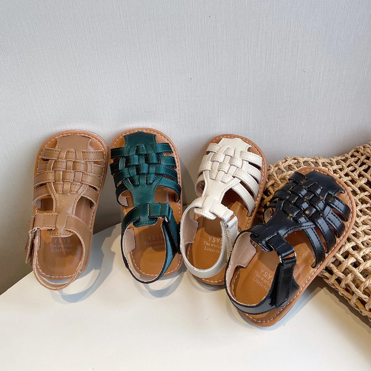 

2022 Summer New Children Round Toe Sandals Boys Outdoor Soft Sole Sports Sandals Girls Braided Sandals
