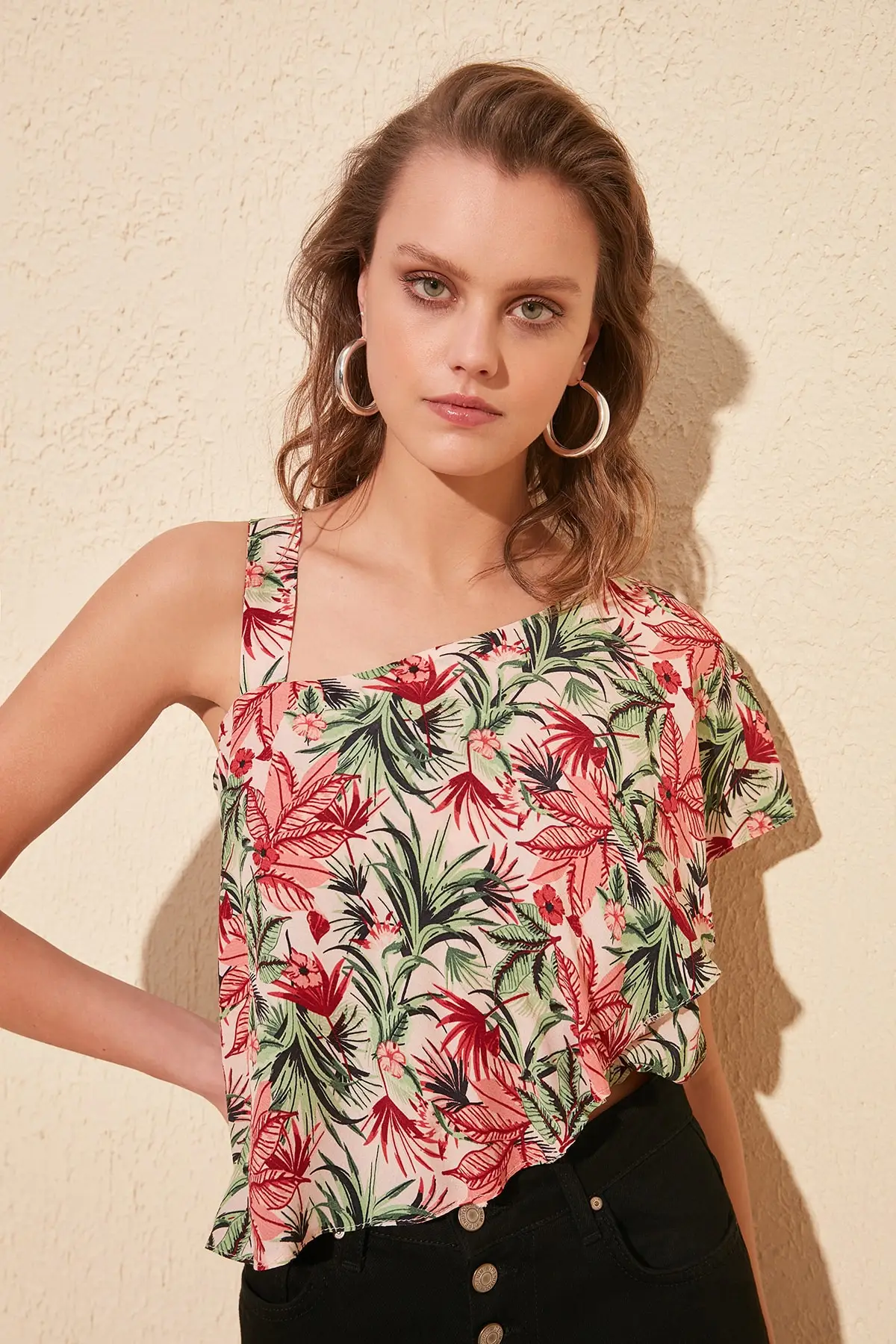 Блузка с принтом в виде листиков | Женская одежда