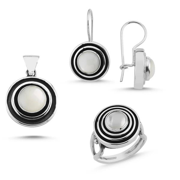 

Серебряный 925 пробы с жемчугом и кубическим цирконием