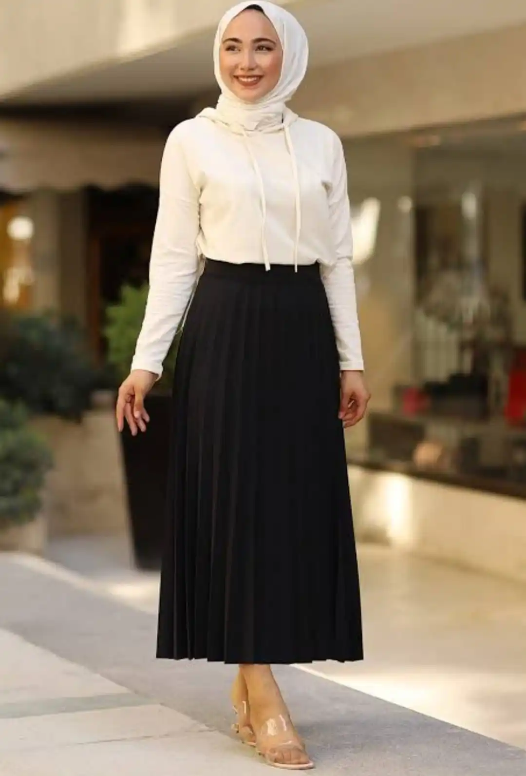 

Women's Plain Pleated Skirt
