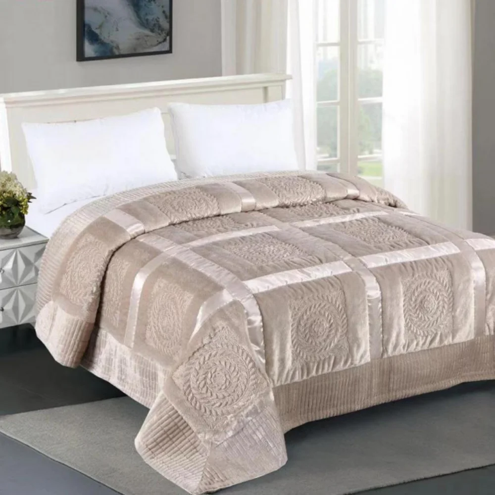 Покрывало плед из стриженного меха с атласными вставками Капучино|Покрывало| |