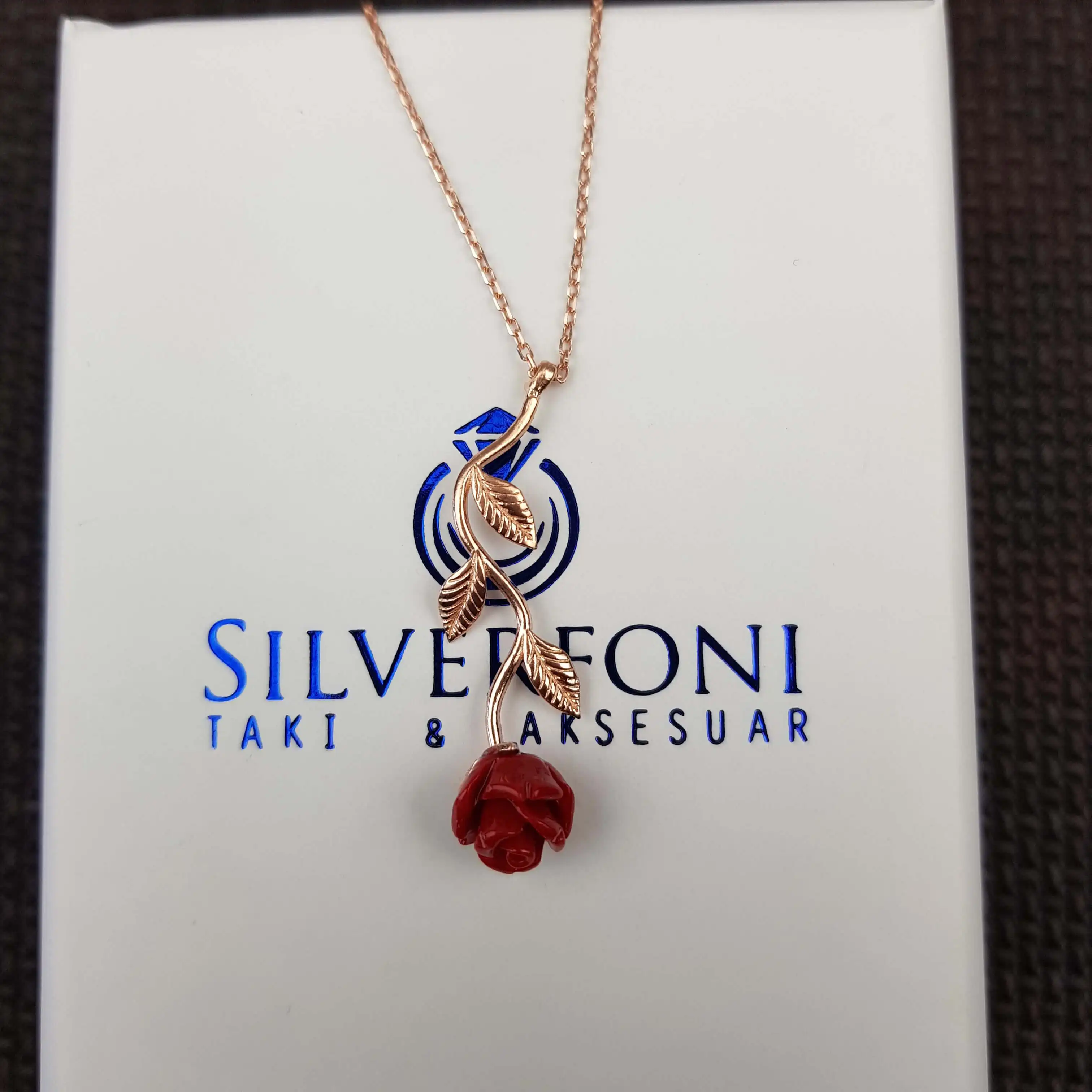 Collier en argent Sterling 925 pour femmes, pendentif en pierre de Zircon Rose rouge, cadeau d'anniversaire, précieux, élégant, chaîne de luxe Cool