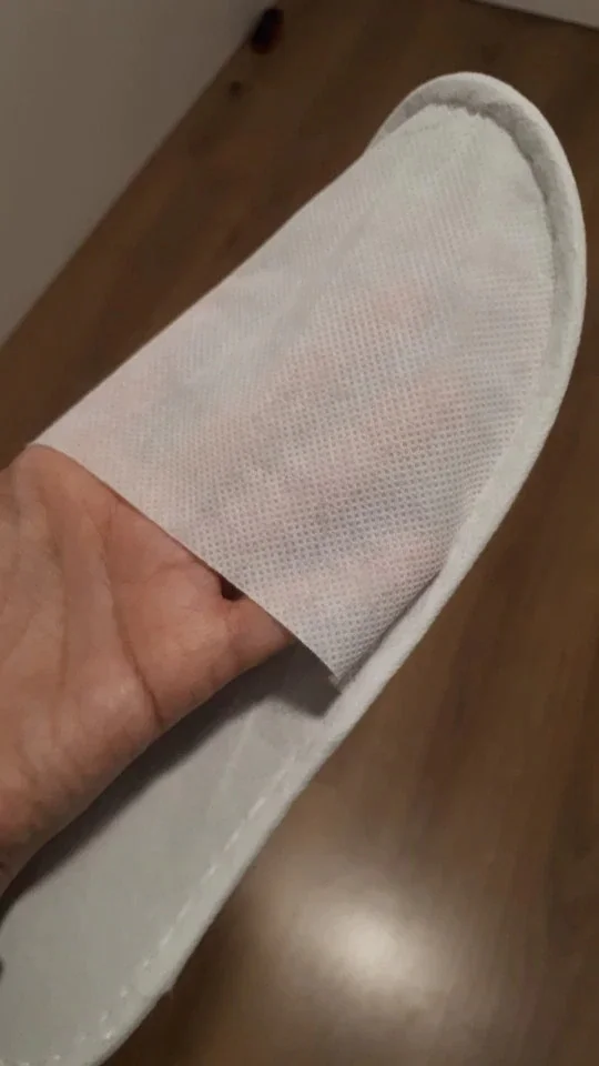 Одноразовые тапочки 100 пар одноразовые с закрытым носком подходят для мужчин и