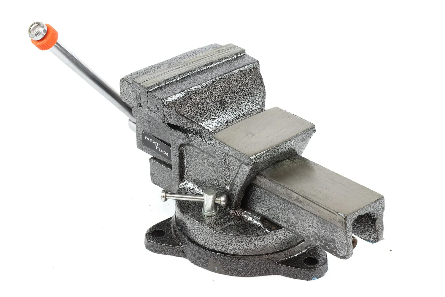 Тиски слесарные поворотные NEXTTOOL ТСП 100 (Ширина зажима мм материал корпуса чугун