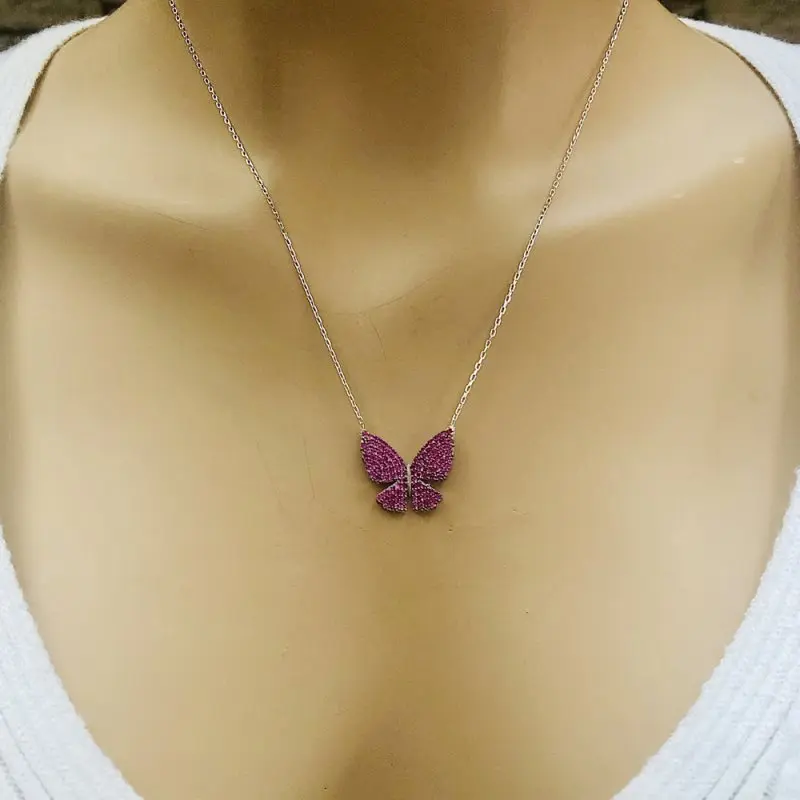 

Цепочка женская из серебра 925 пробы с розовой бабочкой