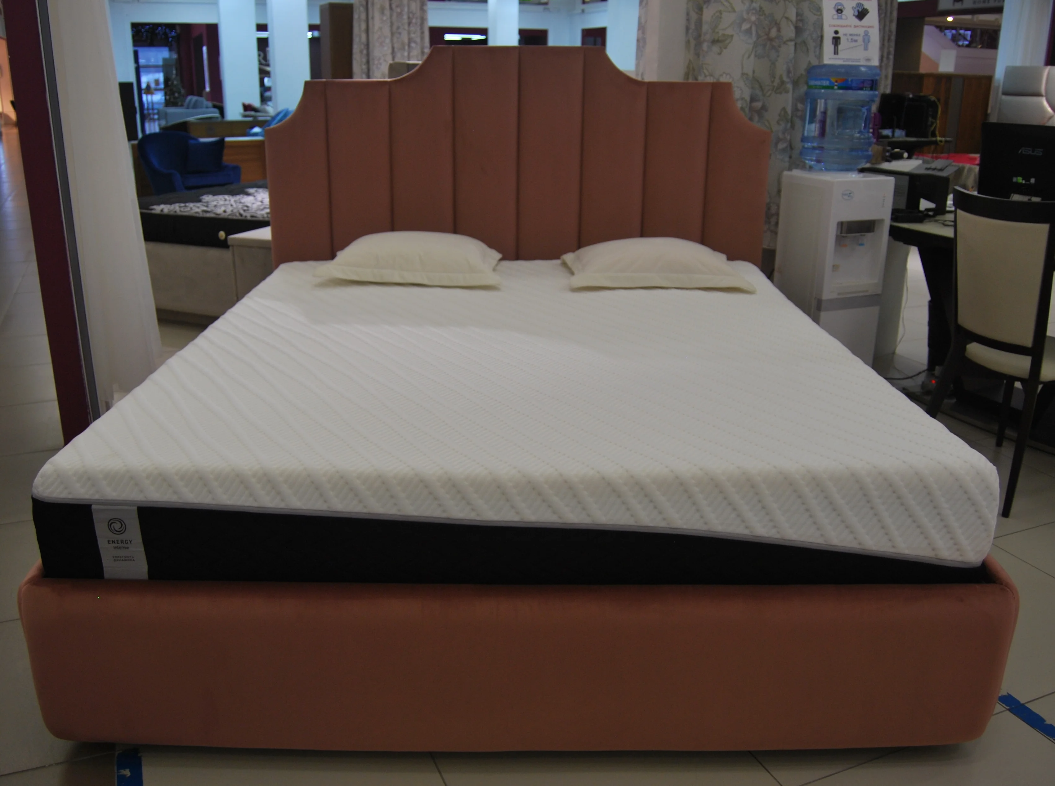 Двуспальная кровать с мягким изголовьем Лика мебель дом дача спальня |