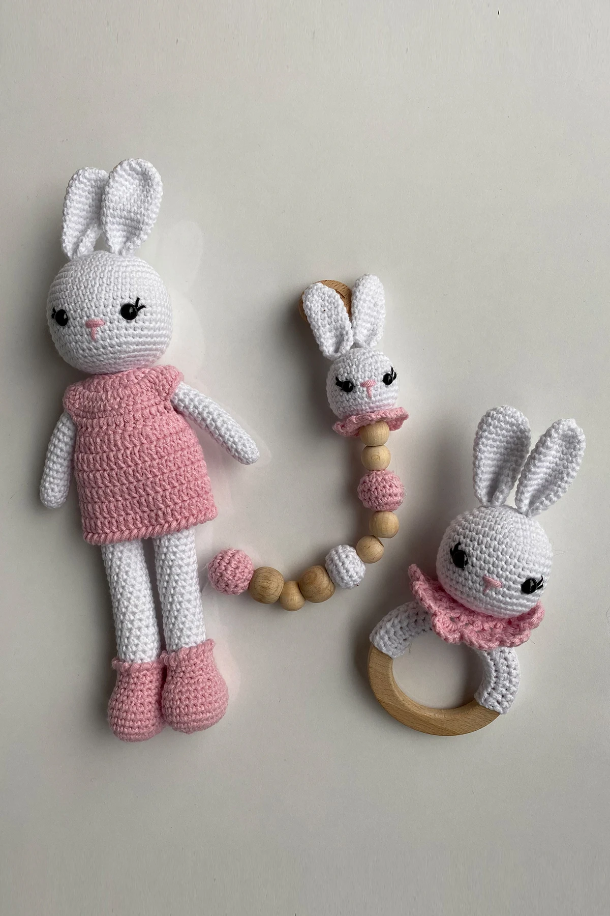 

Jaju Baby Handmade Amigurumi Pink Rabbit 29 cm Rattle and Pacifier Chain Set of Three