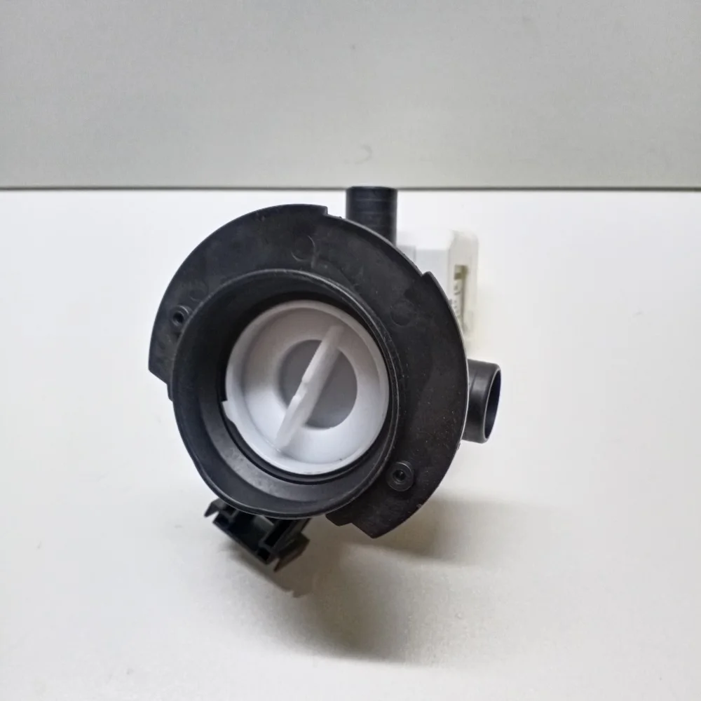 Насос сливной с улиткой в сборе для стиральных машин Whirlpool Bosch Indesit Gorenje 481073071153