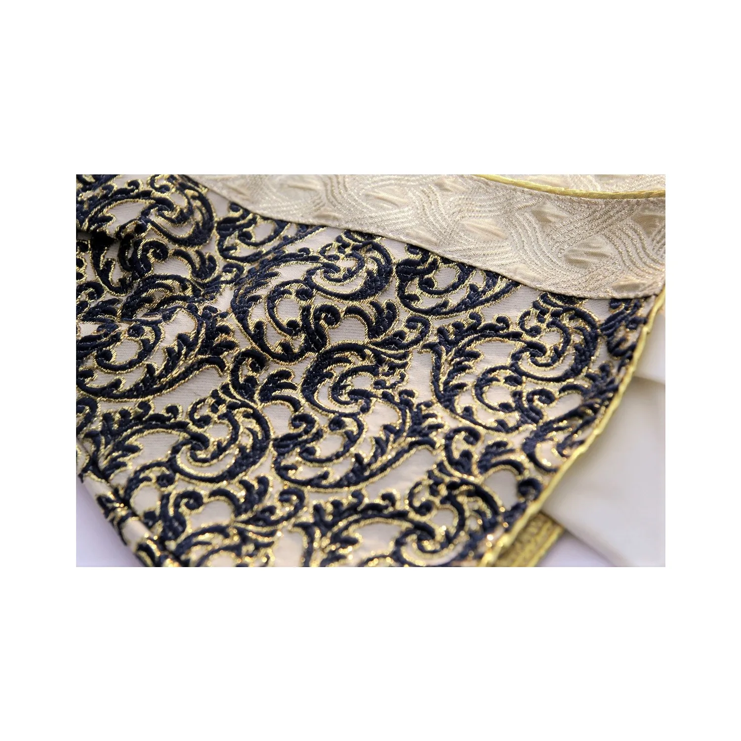 Рисунок 5 - Платье для маленьких мальчиков