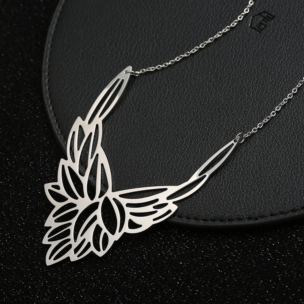 

Statement Olive Gold Floral Stainless Steel Necklace Laser Cut Geometric Pendant Bridal Fashion Jewelry YP8624