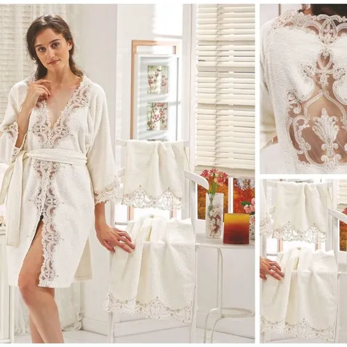 

French Lace Women's Bamboo Bathrobe Set