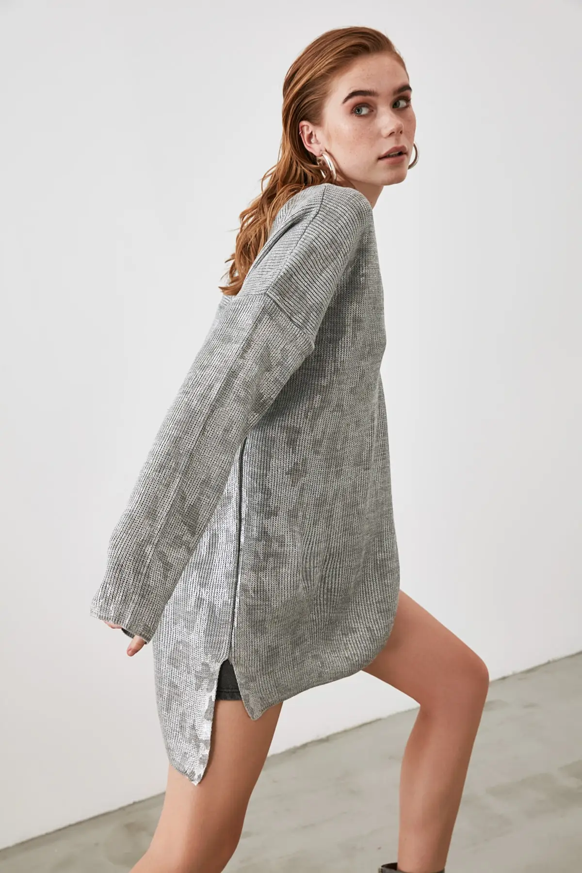 

Trendyol V Collar Slash Detailed Knitwear Sweater TWOAW21KZ2768