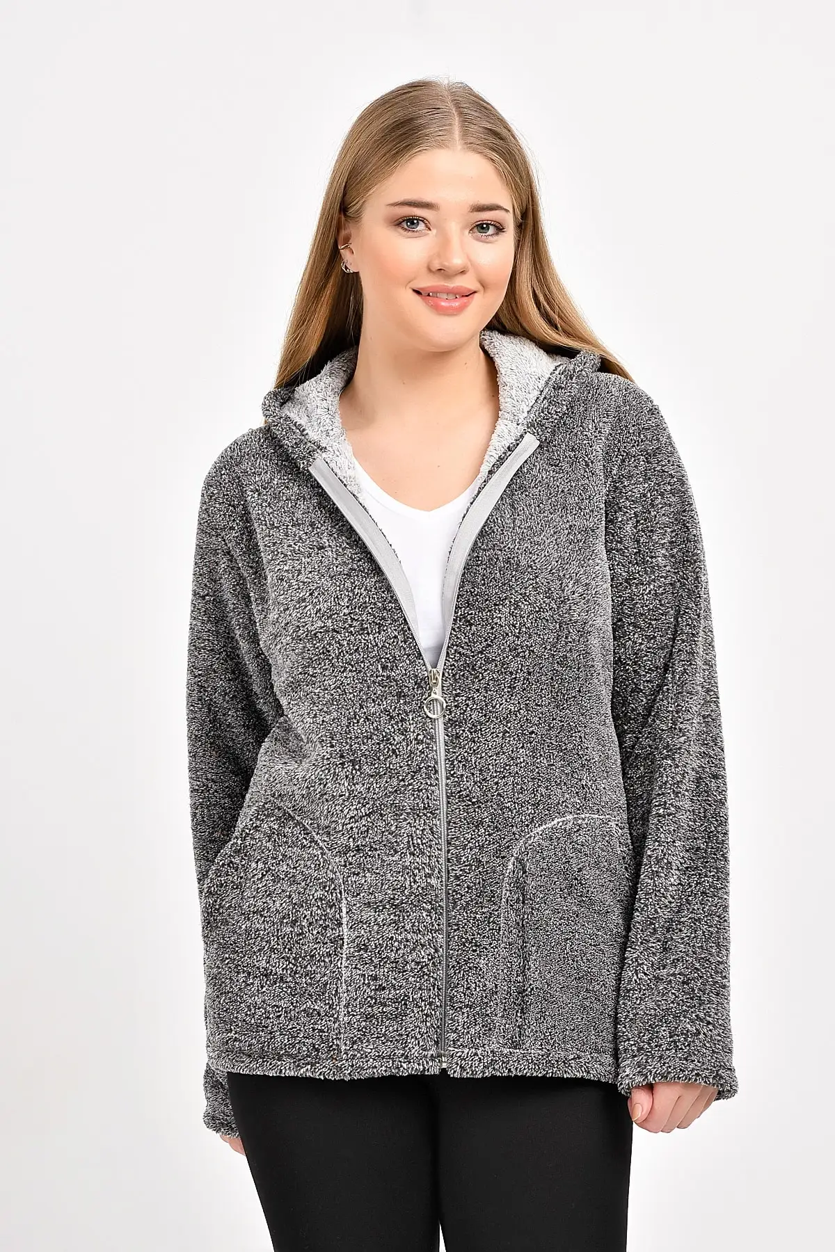 Большая свободная женская черная плюшевая толстовка с капюшоном и карманами