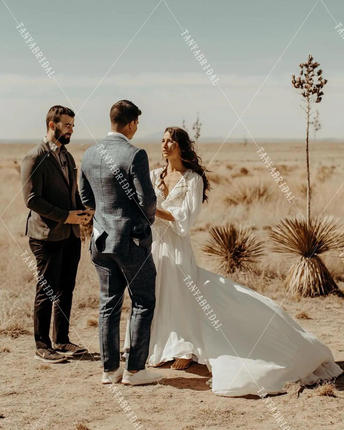 Богемные Свадебные платья с длинным рукавом и глубоким V-образным вырезом |