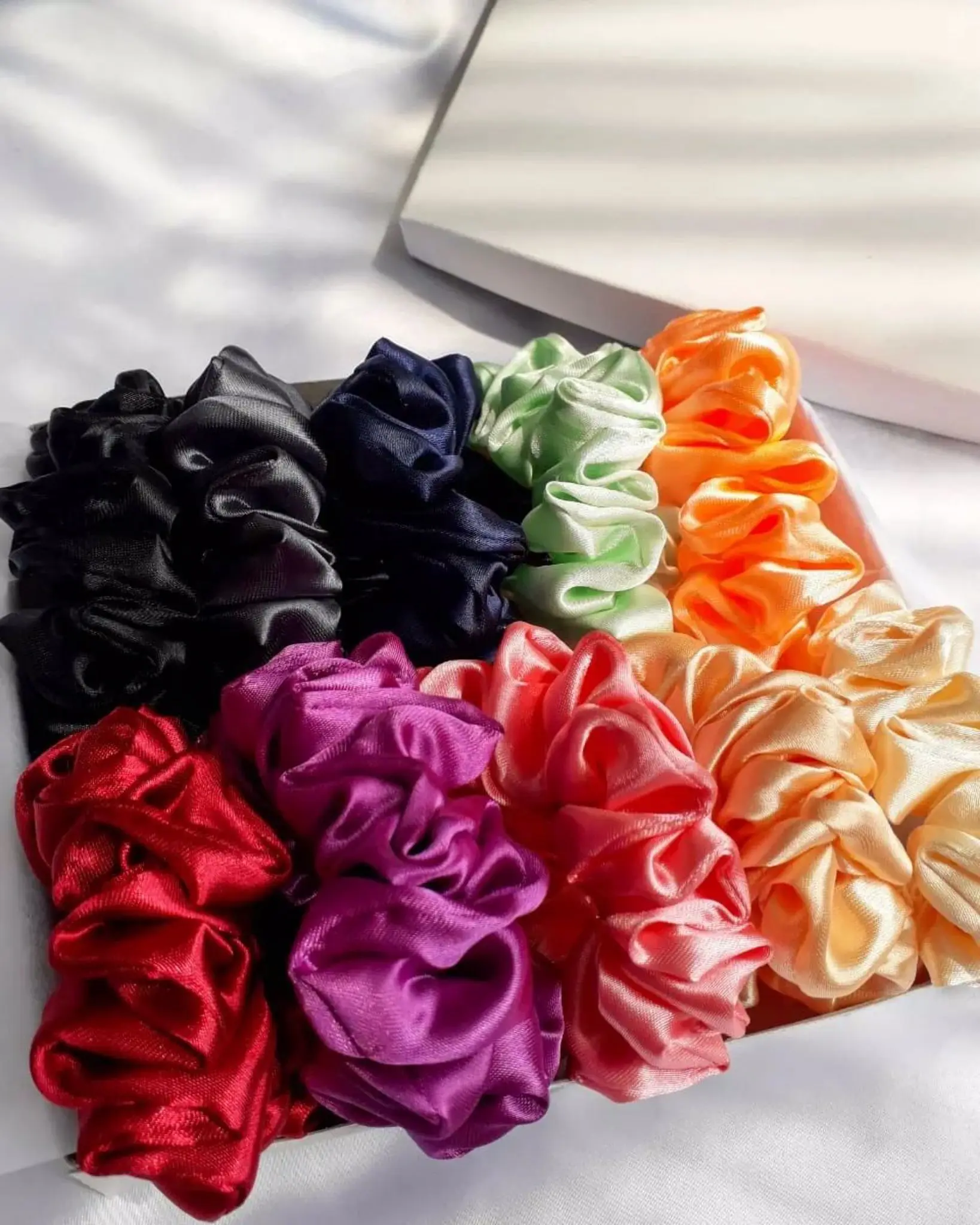 

Henna Bridesmaide scrunchies mixed color in all pack