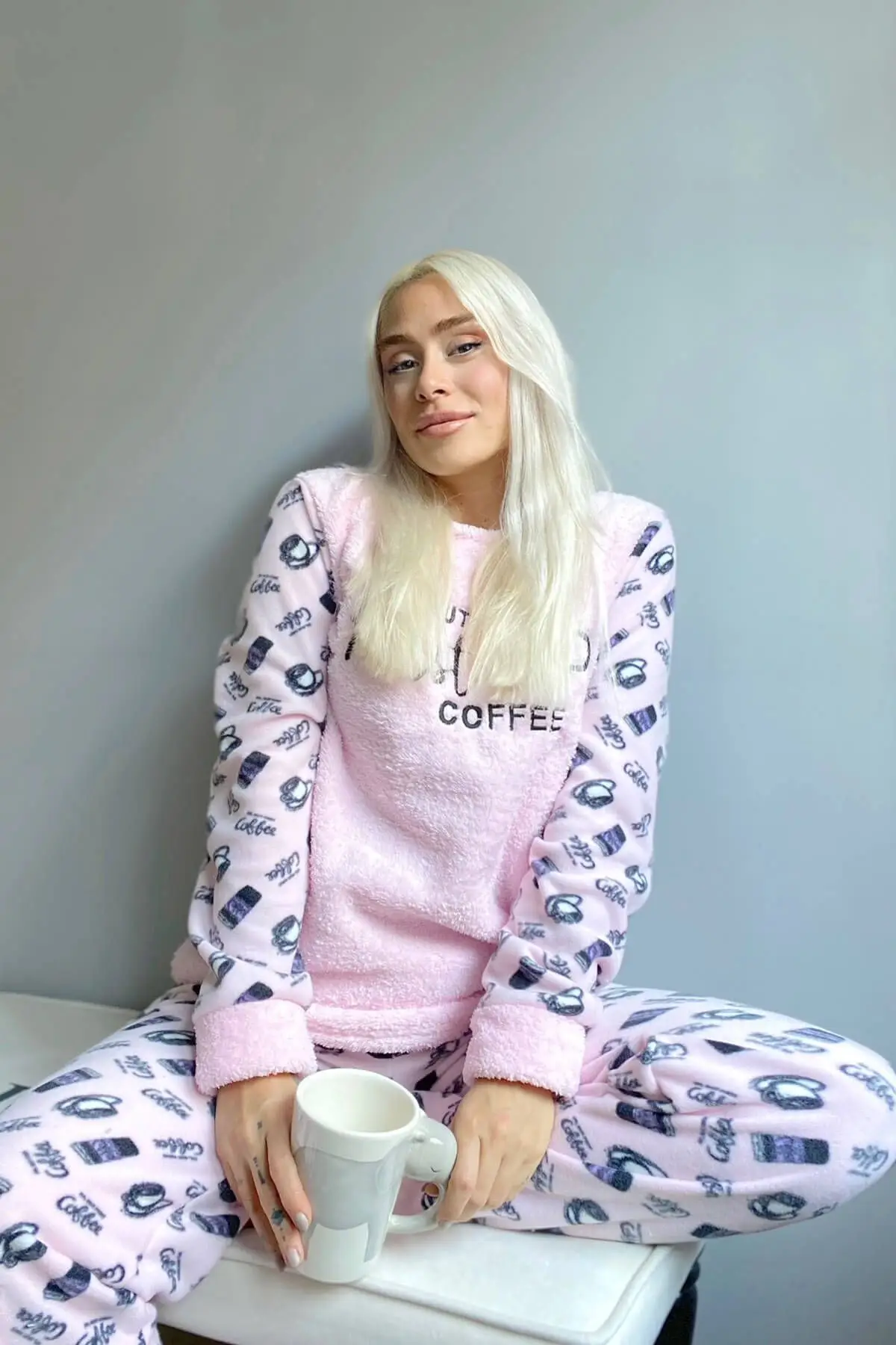 

Женский плюшевый пижамный комплект First coffee, светильник-Розовый Повседневный модный Пижамный комплект для осени и зимы