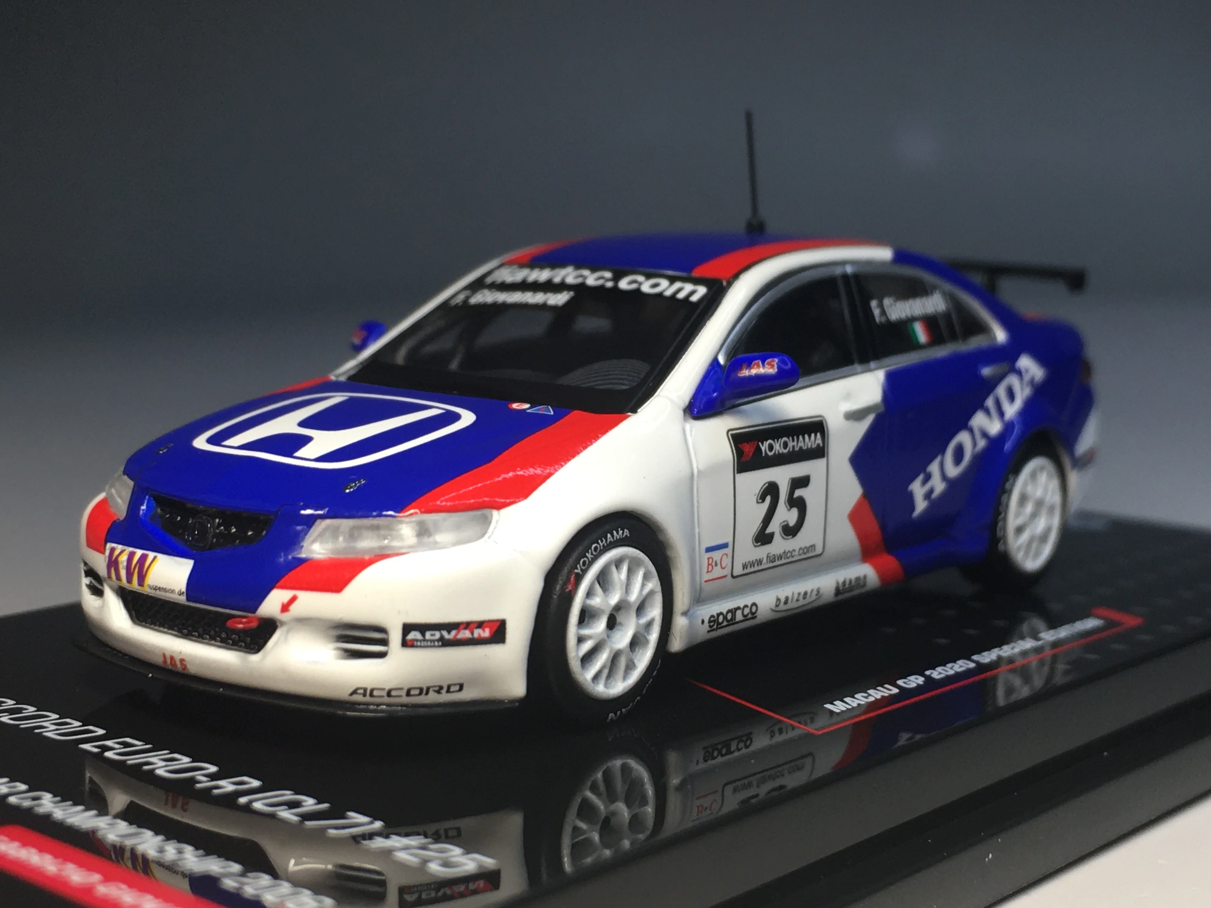 

INNO 1/64 HONDA ACCORD EURO-R CL7 #25 Die Cast Model Car Collection Limited