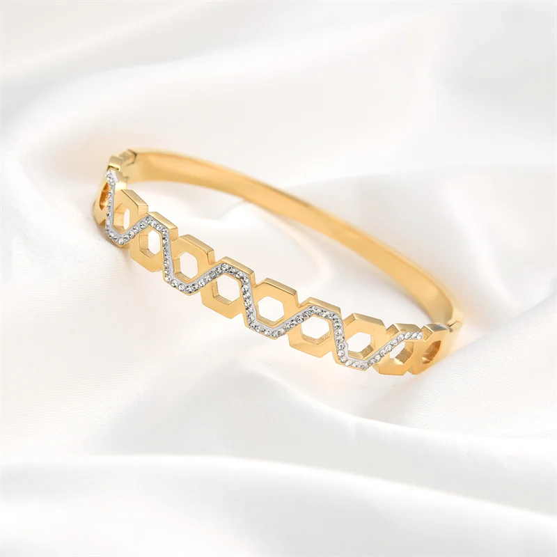 

Hot Fashion Exquisite Zircon Bracelets & Bangle Stainless Steel Woman Trendy Brand Bangle Gold Plated Jewelry Pulseira Wholesale