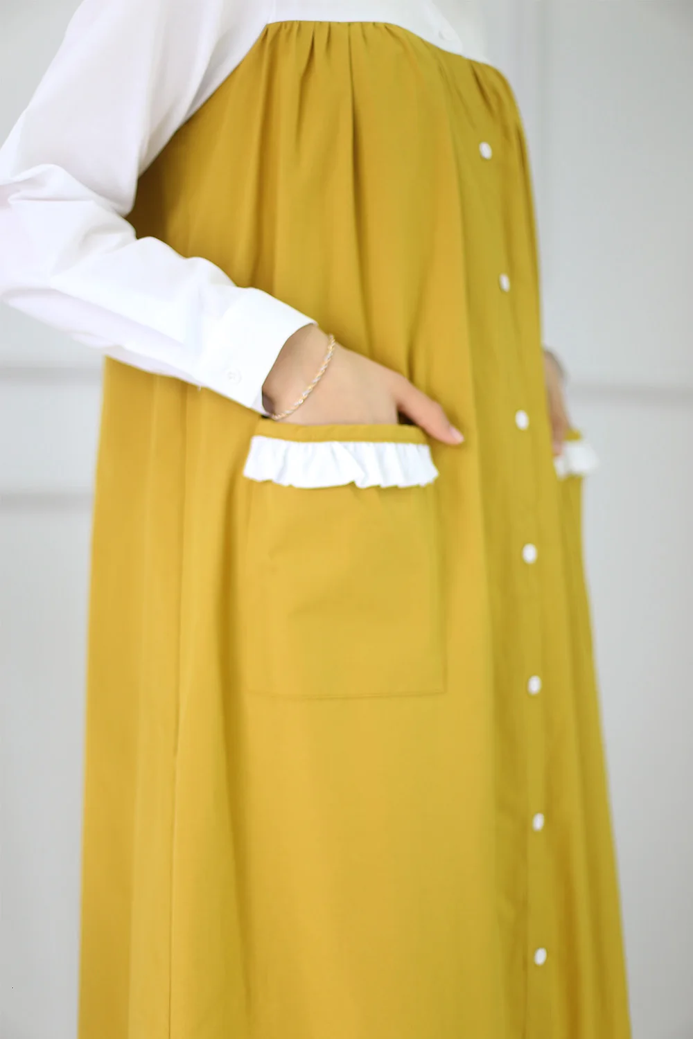 

Color Transition Lace Detailed Cotton Lady Dress O-Neck Long Sleeve Women Muslim Fashion Hijab Clothing Business Casual