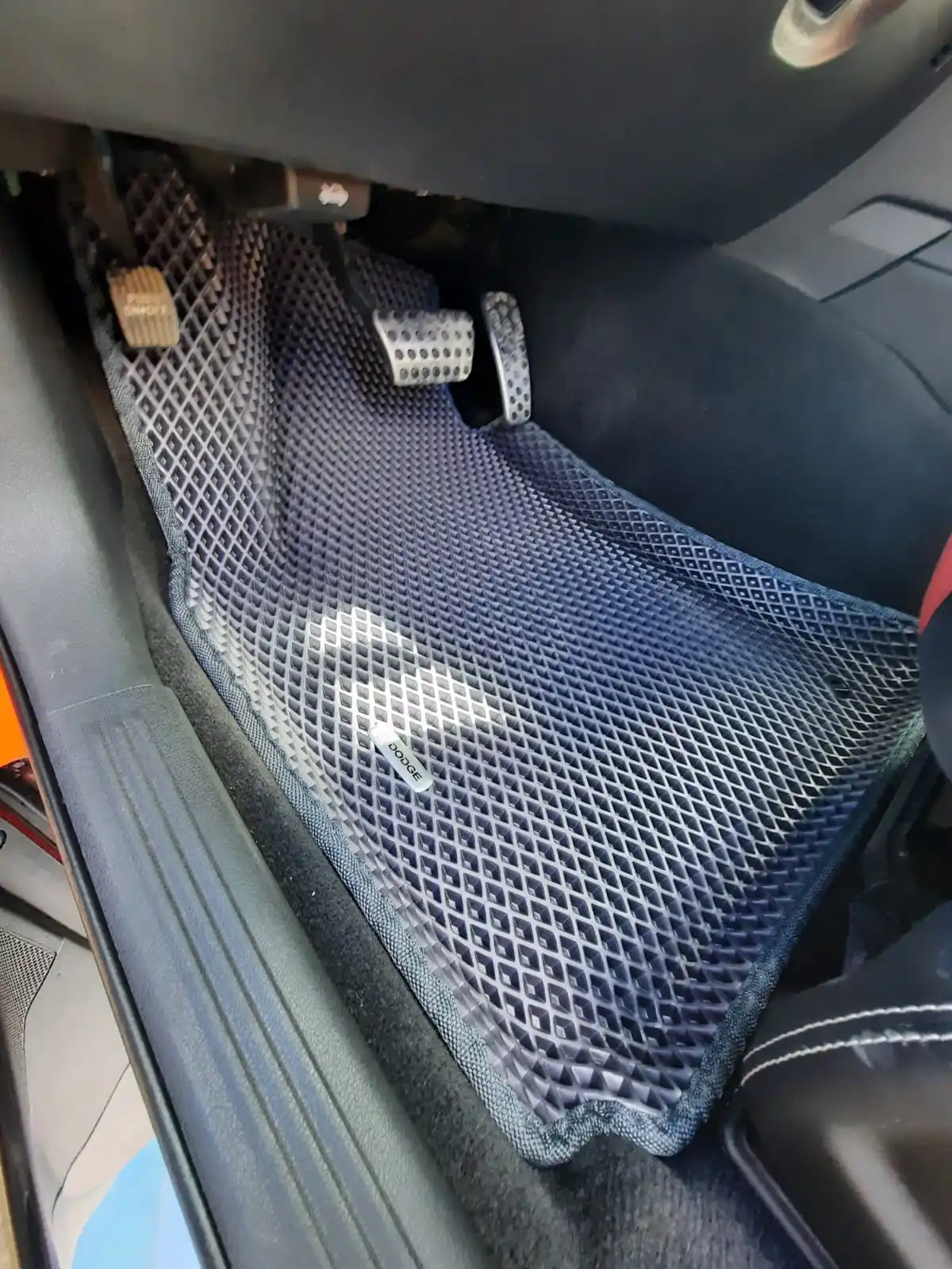 Коврики Eva с бортами на Dodge Challenger 3 (2008 - н.в.) коврики Ева Эва 3D автоковрики ЕВА |