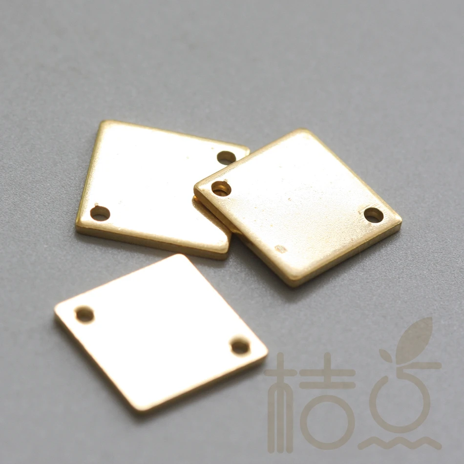 

Solid Brass Square Link - 12mm (4038C)