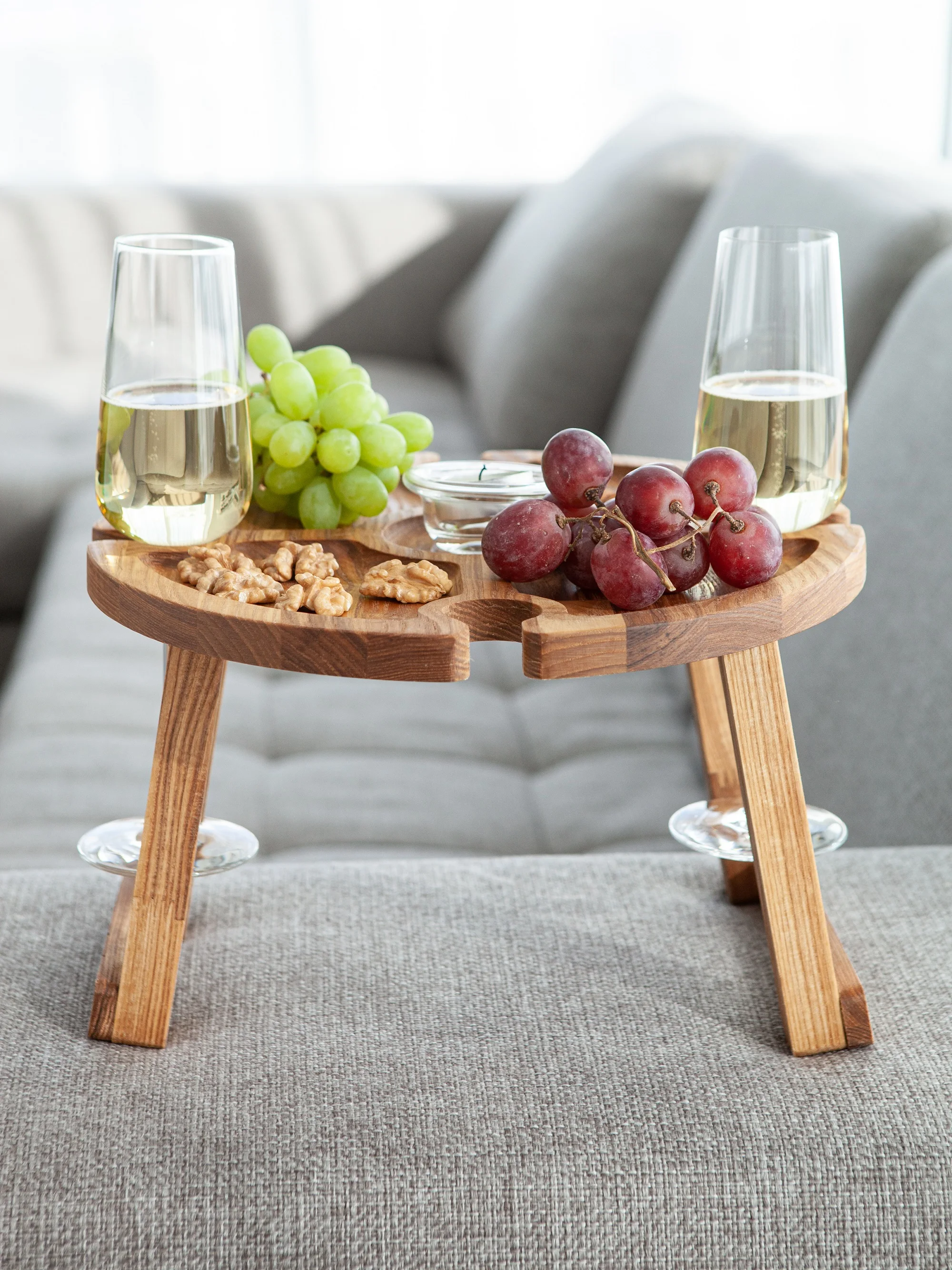 Подарок жене. Столик для вина и закусок/ Менажница деревянная/ Аксессуар Вина/