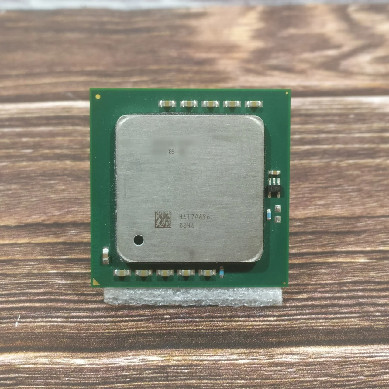 Процессор ксеон 3.2Ghz 1 ядро 2 потока 2MB шина 800Mhz PGA 604 Б/У |