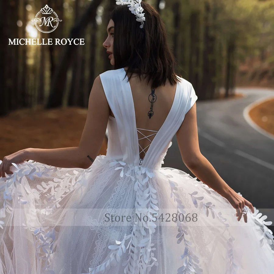 Женское ТРАПЕЦИЕВИДНОЕ свадебное платье It's yiiya белое с V-образным вырезом