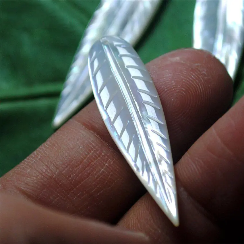 10pcs Wholesale Hot 9*36mm genuine mother of pearl shell long leaf pendant for necklace