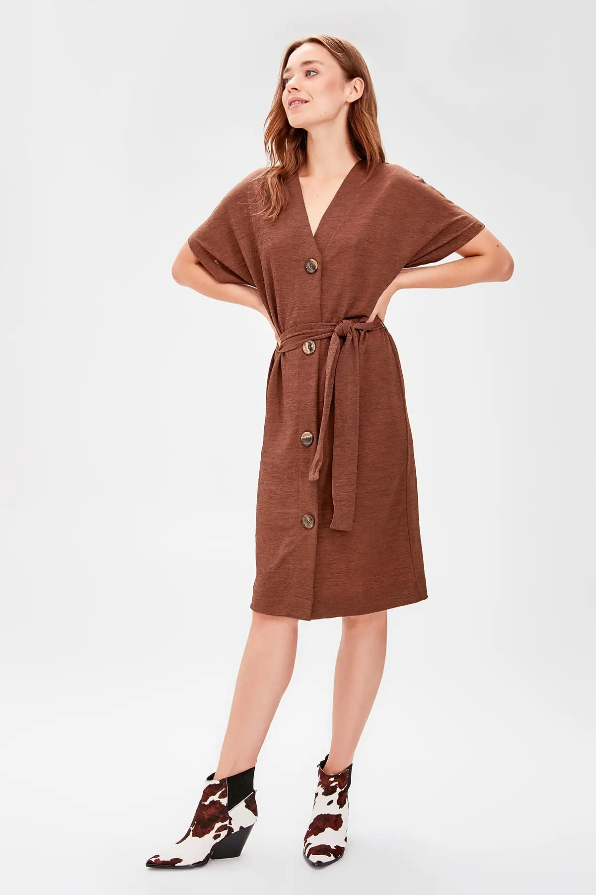 Trendyol коричневое трикотажное платье с поясом TWOAW20EL1522|Женские платья| |