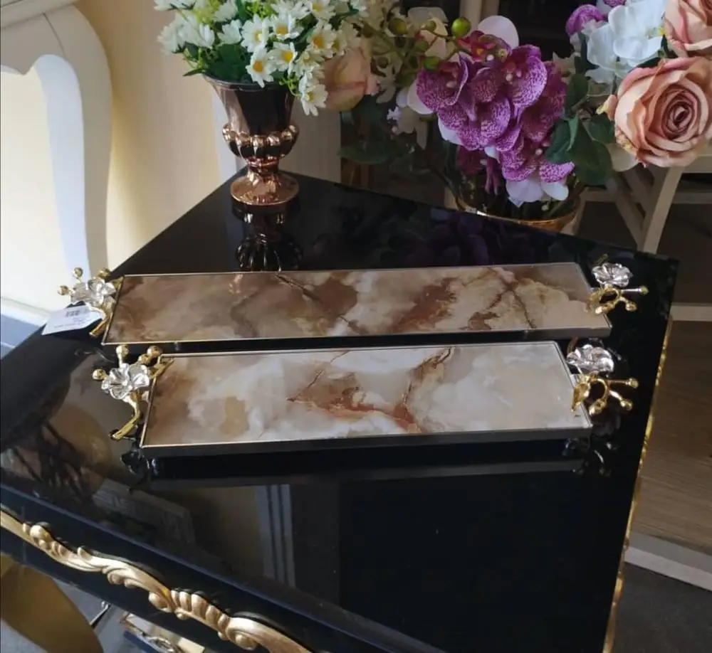 Поднос для презентаций в японском стиле с изображением роз и мрамора|Столовые