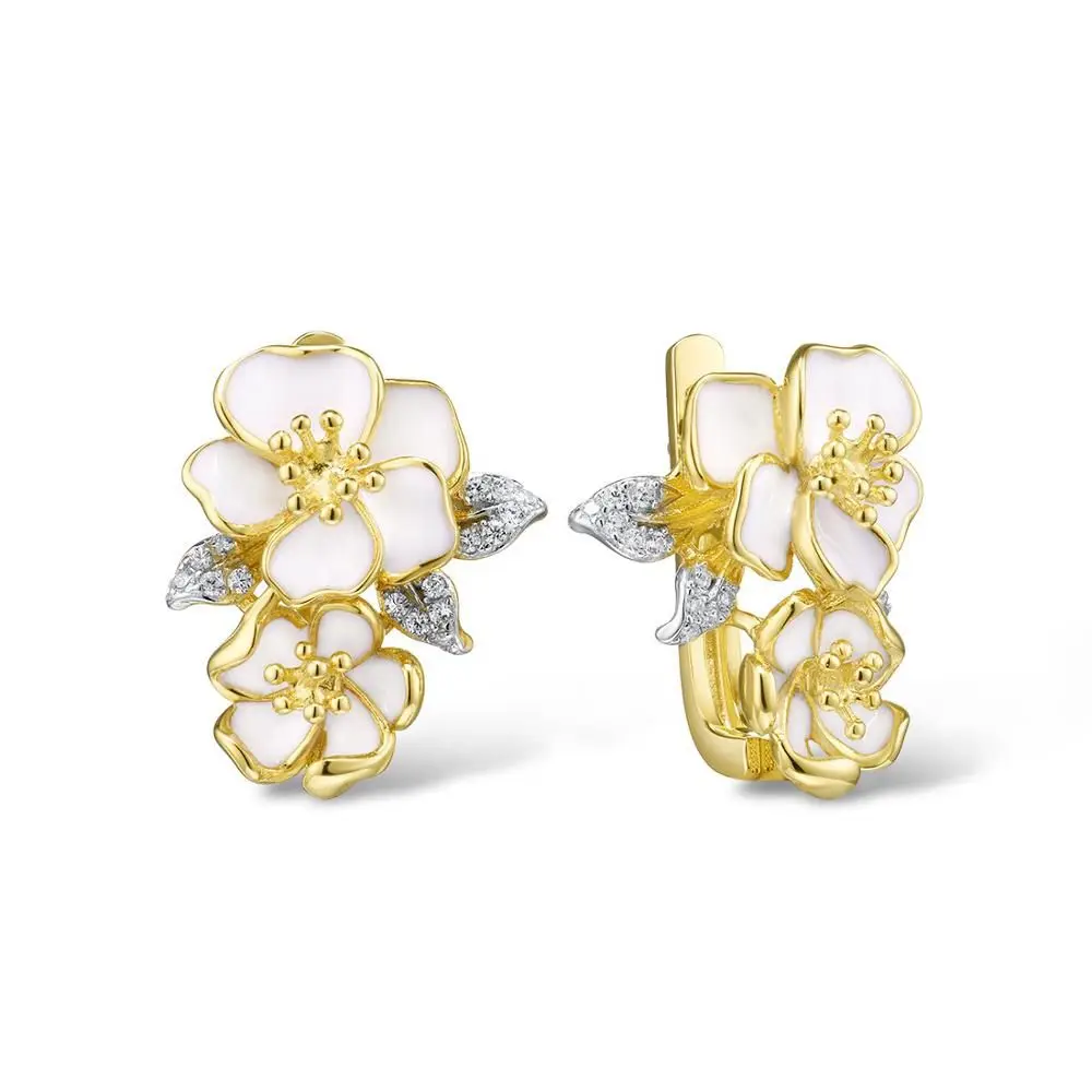 

White Flower Earrings