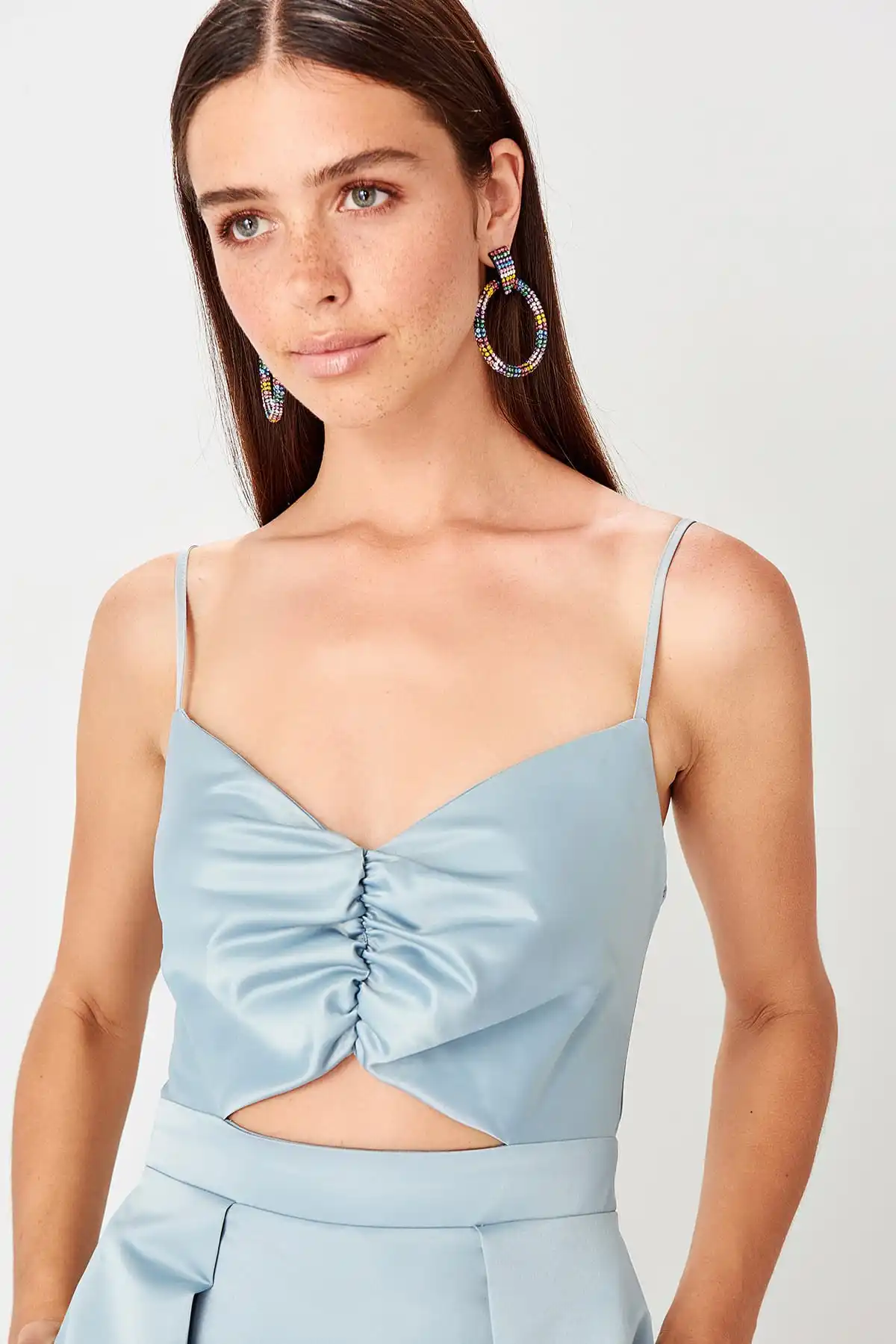 Trendyol приталенное вечернее платье с низким вырезом TPRSS19VF0041