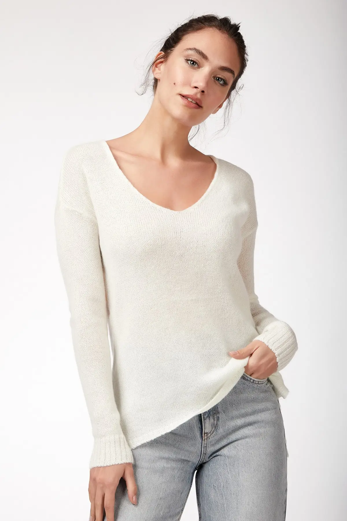 Happiness ist. Women's V-Neck Very Soft Textured Sweater CM00028 |