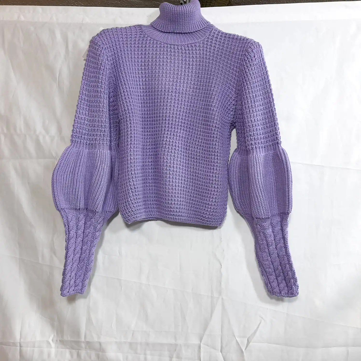 

2021 New Fashion Winter Thick Turtleneck Sweater Twist Knitted Bottom Warm Wool Loose Oversized Sweater Keeps Thick Warm