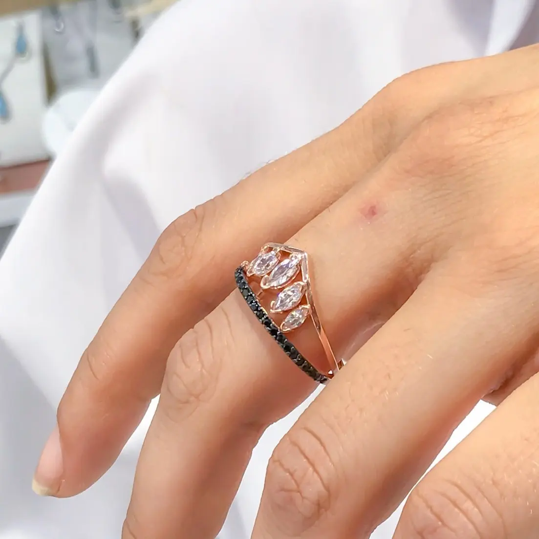 

Серебряное кольцо королевской короны маркиза специального дизайна