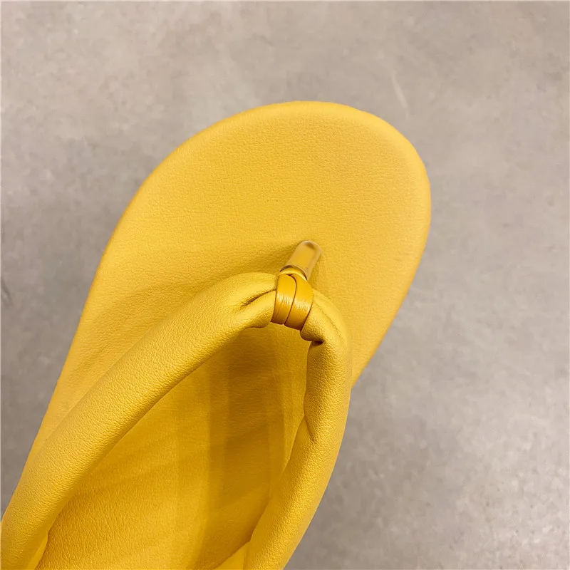 

2021 spring and summer hot fashion and popular ladies soft flip-flops DY1704