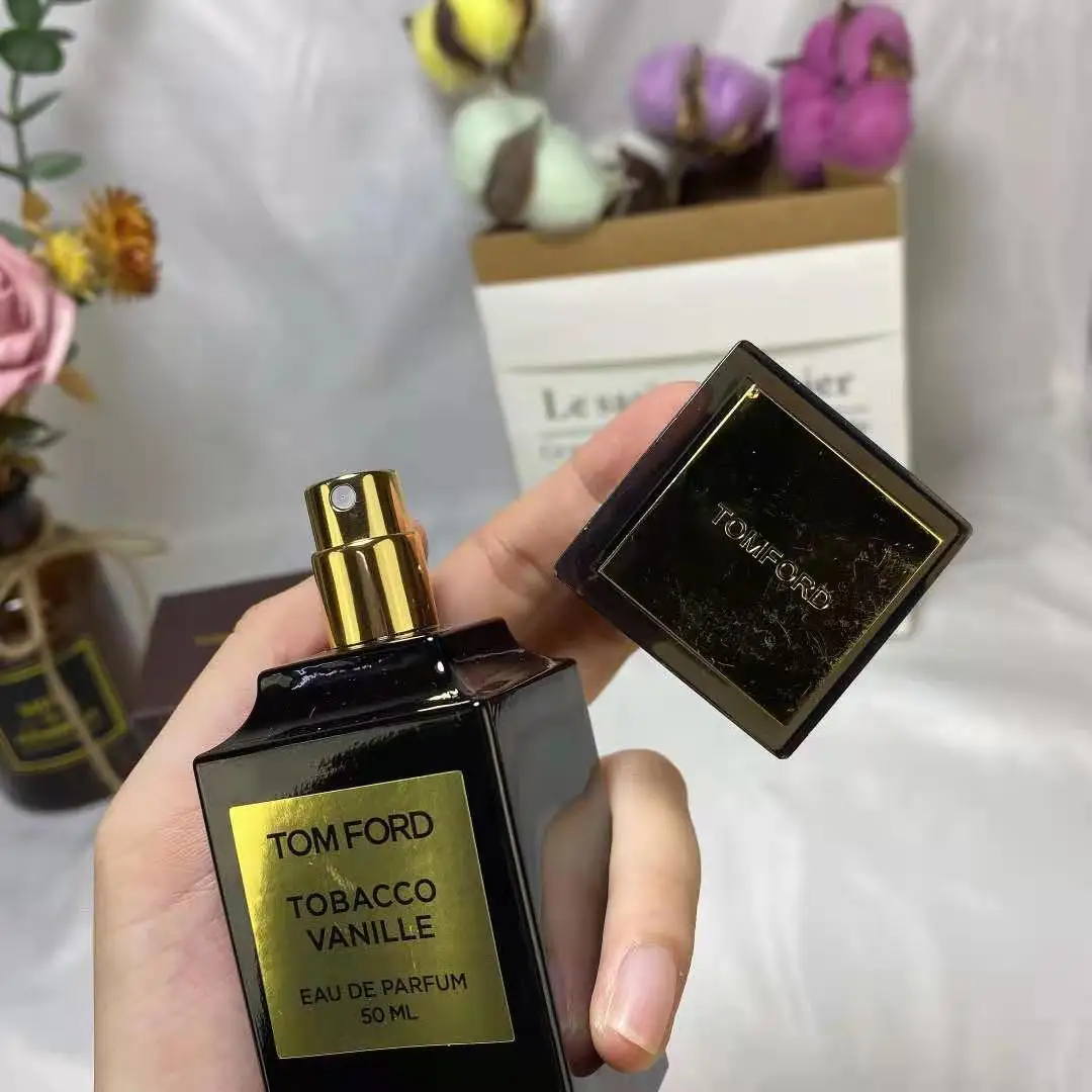 

Perfume/deodorant fragrance products { 1pcs--50ml }