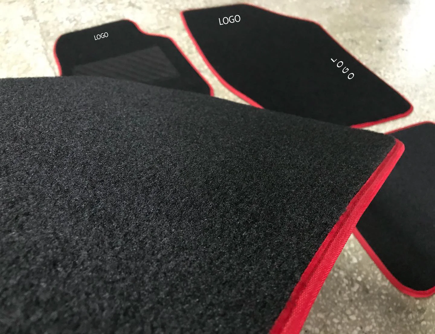 

4 PCS LUXURIOUS Car Mats for Fiat 500,Bravo,Doblo,Egea,Fiorino, Guard,Linea,Palio,Panda,Punto,Stilo,Marea,Freemont,Albea,Ducato