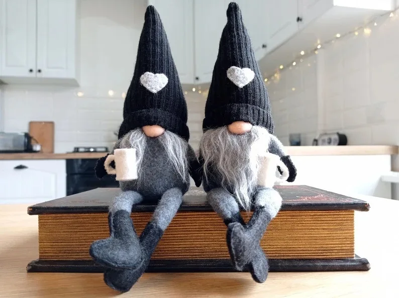 

Handmade Christmas Gnomes Santa Elf Plush Doll Thanksgiving Day and Valentine's Day Gifts Christmas Elf Decoration Ornaments