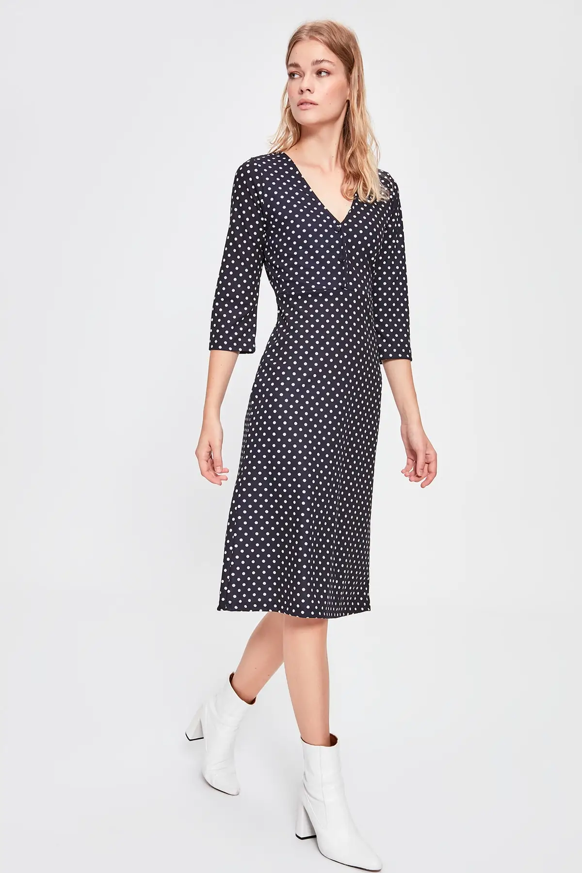 Трикотажное платье в горошек TWOAW20EL1617 | Женская одежда