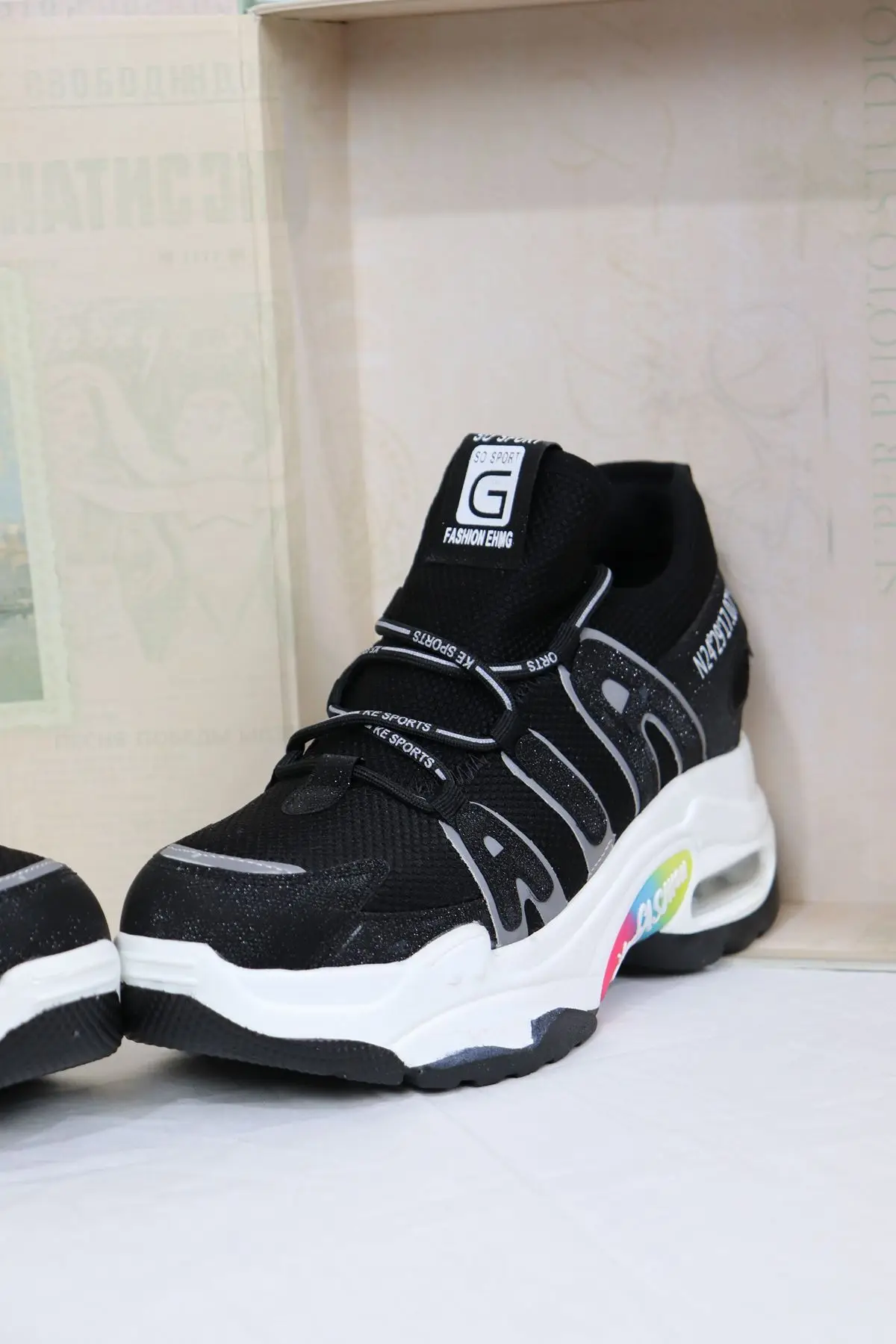 

Guja - 21Y300-12 Siyah Air Taban Fosfor Detayl Kadn Sneakers