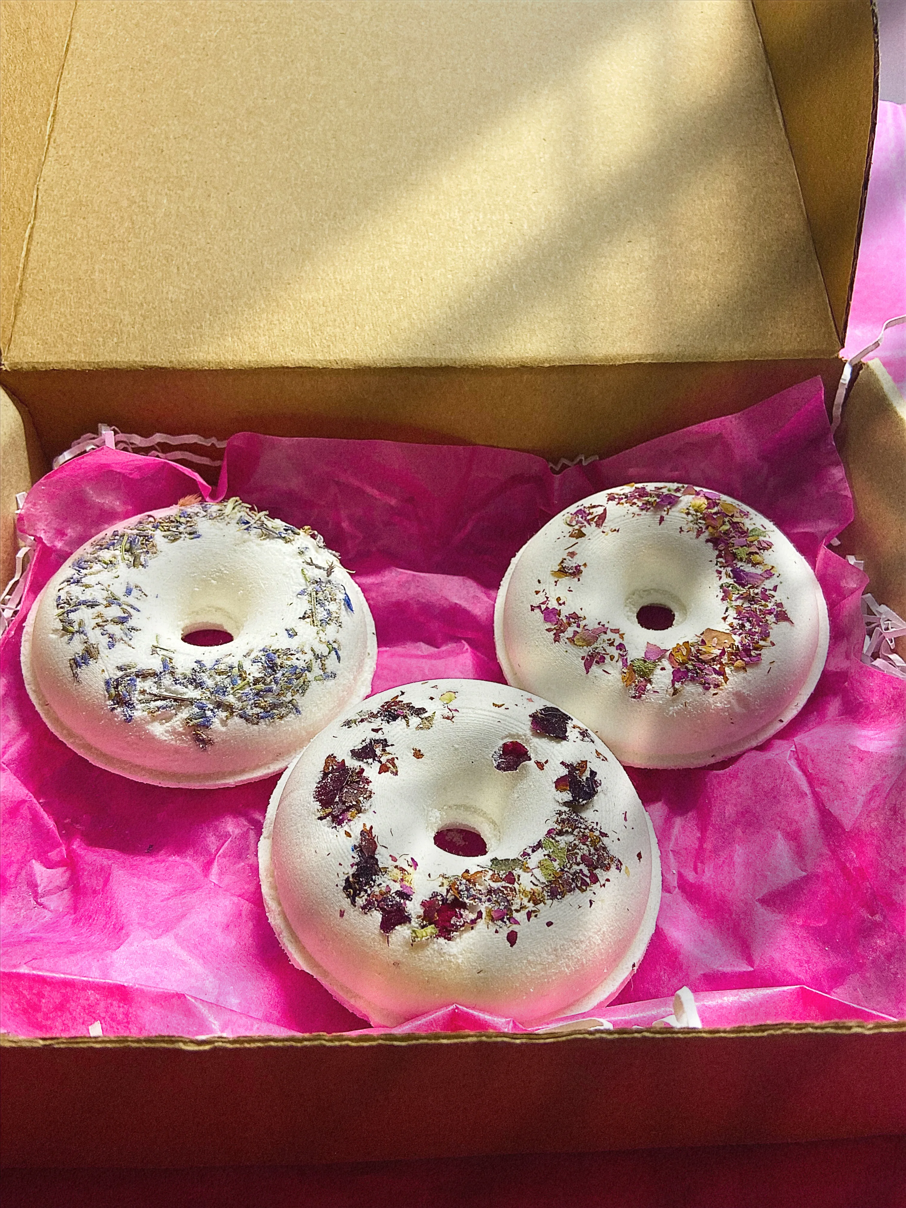 Бомбочки для ванны с декором сухоцветы добавлением масла манго набор бомбочек