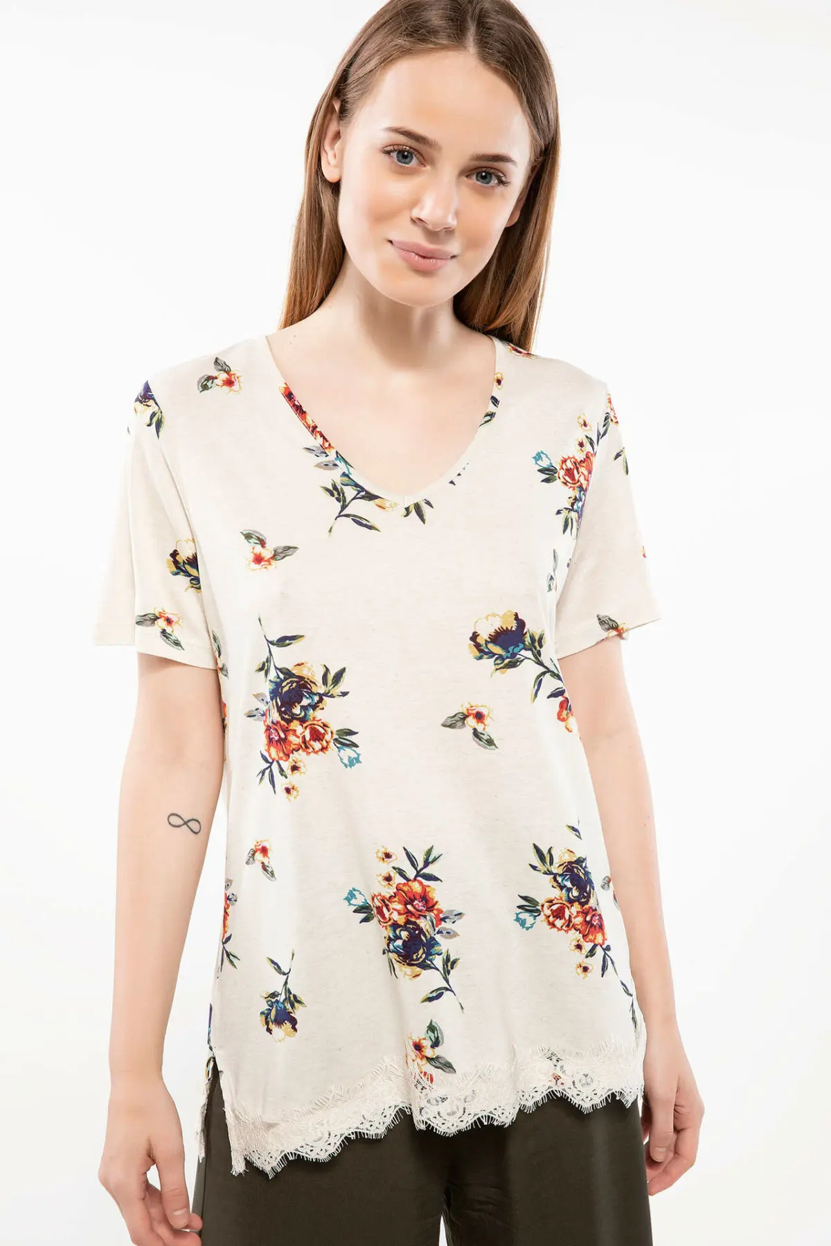 Дефакто летняя женская мода короткий рукав леди o-образным вырезом Повседневная