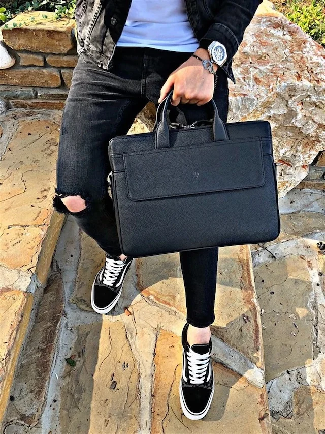 

DISCOVER LAPTOP BRIEFCASE BAG GENUINE LEATHER 317051707