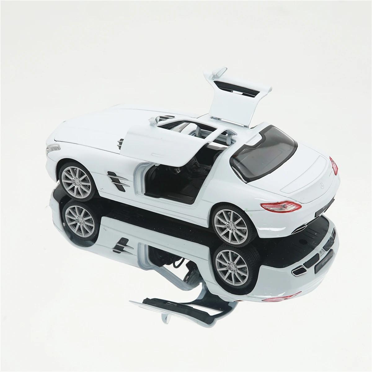 

WELLY 1:24 Mercedes-Benz SLS AMG Alloy Luxury Vehicle Diecast Pull Back Car Goods Model Toy Collection